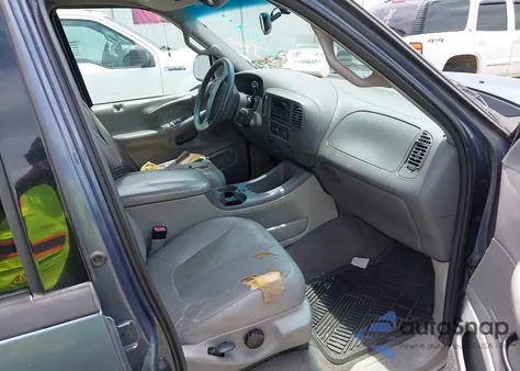 2002 Ford Expedition Xlt from USA, damaged, VIN 1FMEU15L42LA11664